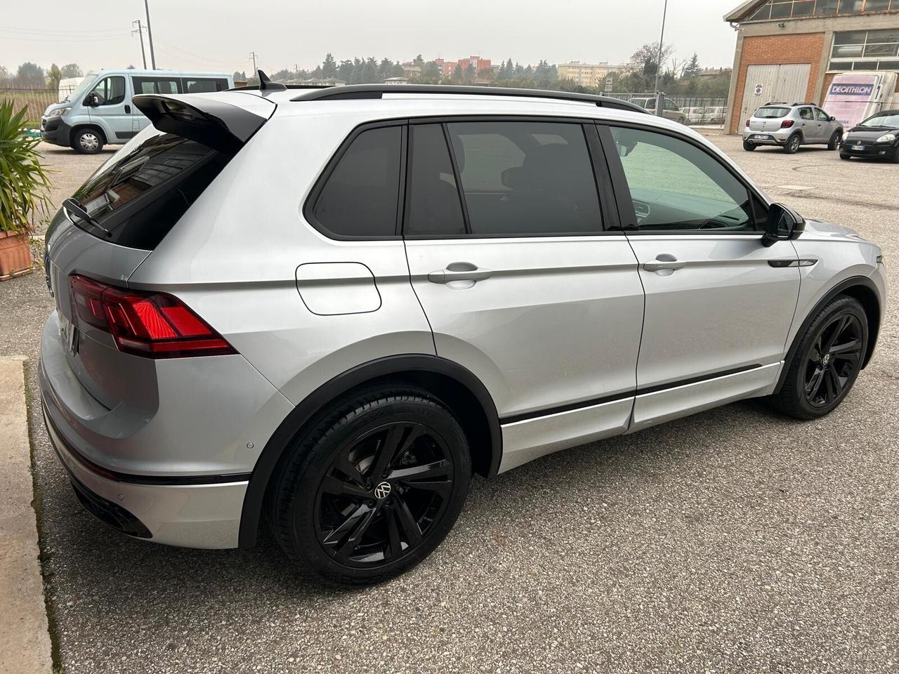 Volkswagen Tiguan 2.0 TDI 150 CV SCR DSG R-Line