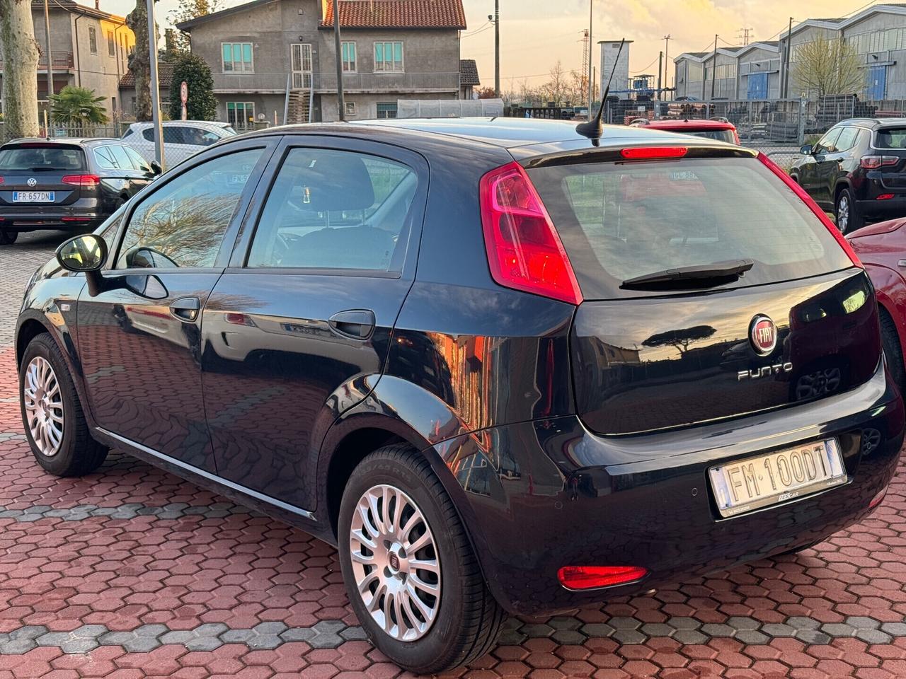 Fiat Punto 1.2 neopatentati 8V 5 porte Street