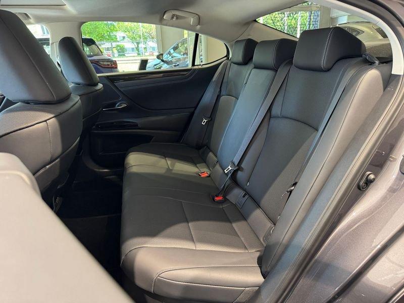 Lexus ES Hybrid Executive