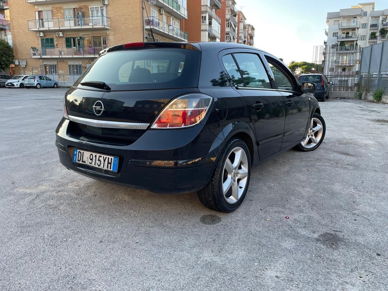 Opel Astra Restyling 1.7 CDTI 110CV ecoFLEX 5 porte Enjoy Full