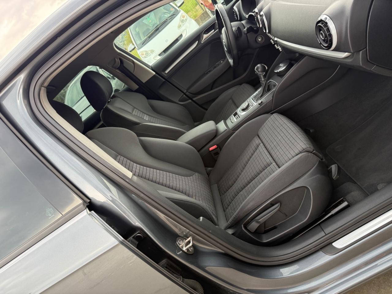 Audi A3 2.0 TDI 150 CV S tronic Attraction