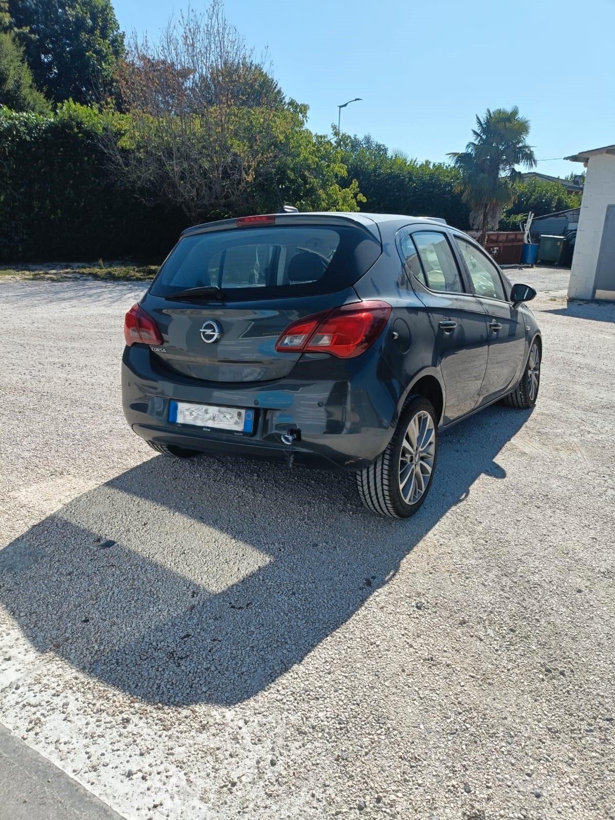 Opel Corsa 1.2 5 porte