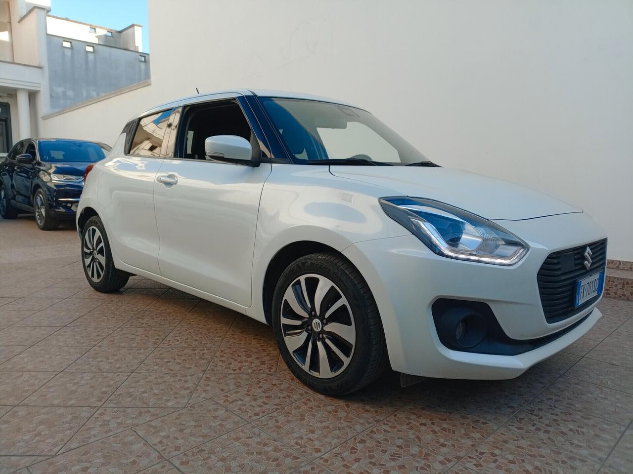 Suzuki Swift 1.2 Hybrid Top
