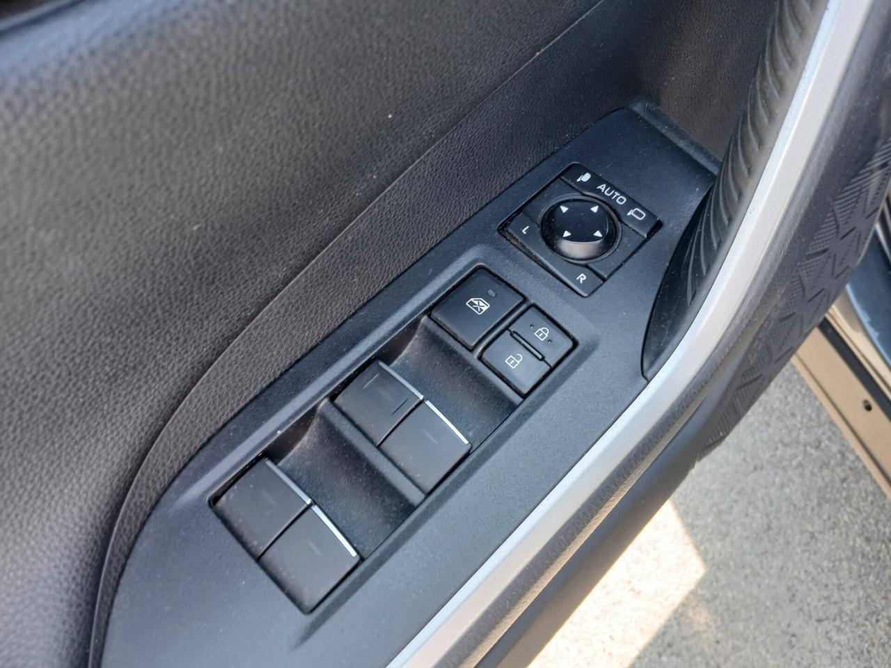 Suzuki Across 2.5 Plug-in Hybrid E-CVT 4WD Top