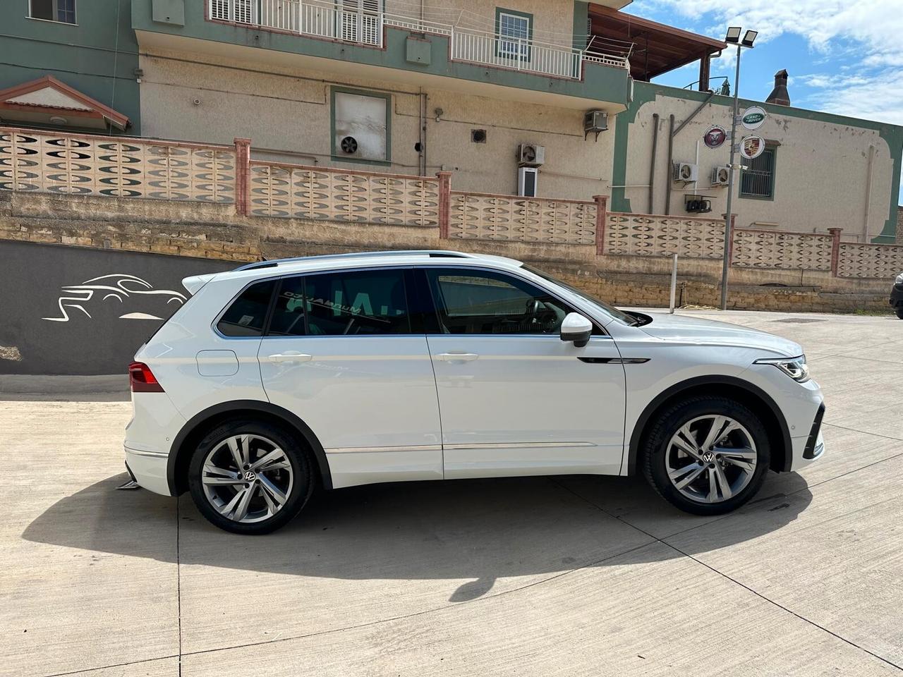 Volkswagen Tiguan 2.0 TDI 150 CV SCR DSG 4MOTION R-Line