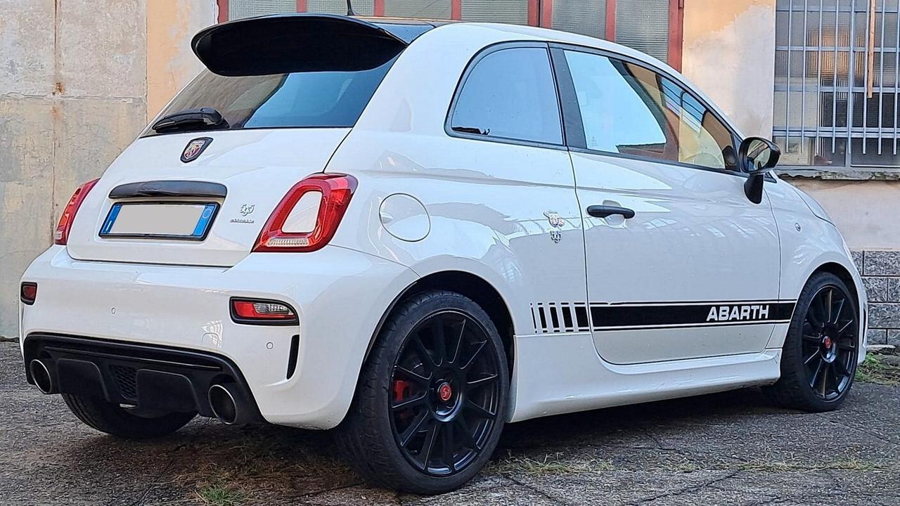 Abarth 595 Competizione 1.4 Turbo T-Jet 180 CV Esseesse