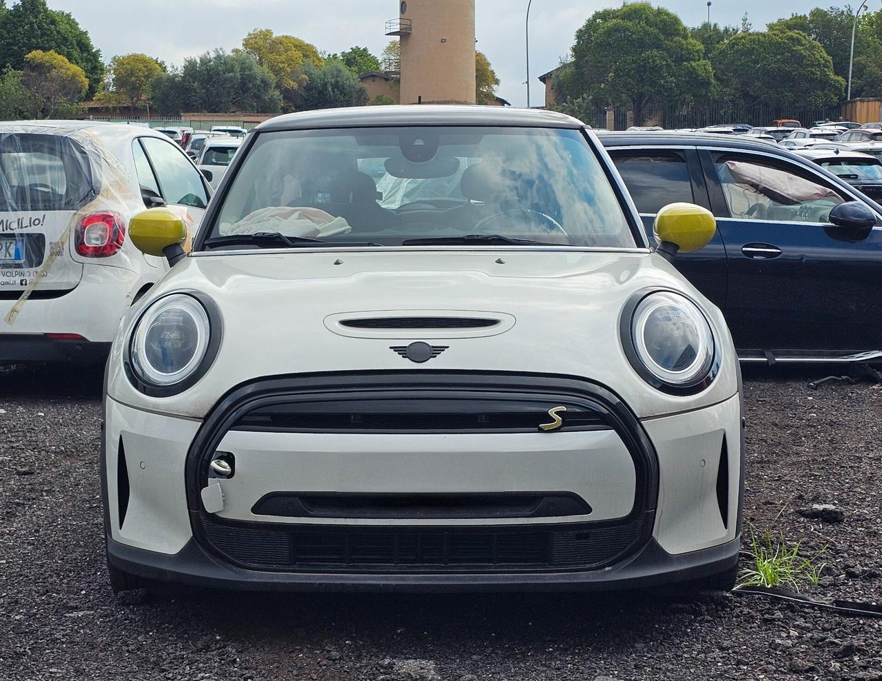 SINISTRATA Mini Full Electric Cooper SE Resolute