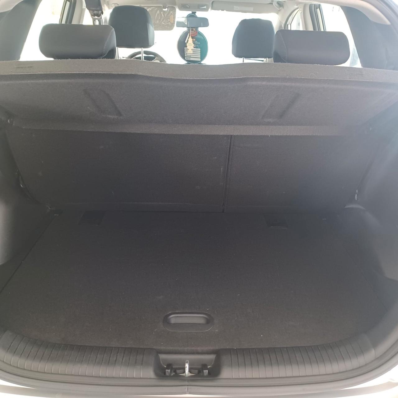 SEMBRA NUOVA 133.188 KM HYUNDAI IX20 1.4 TDI