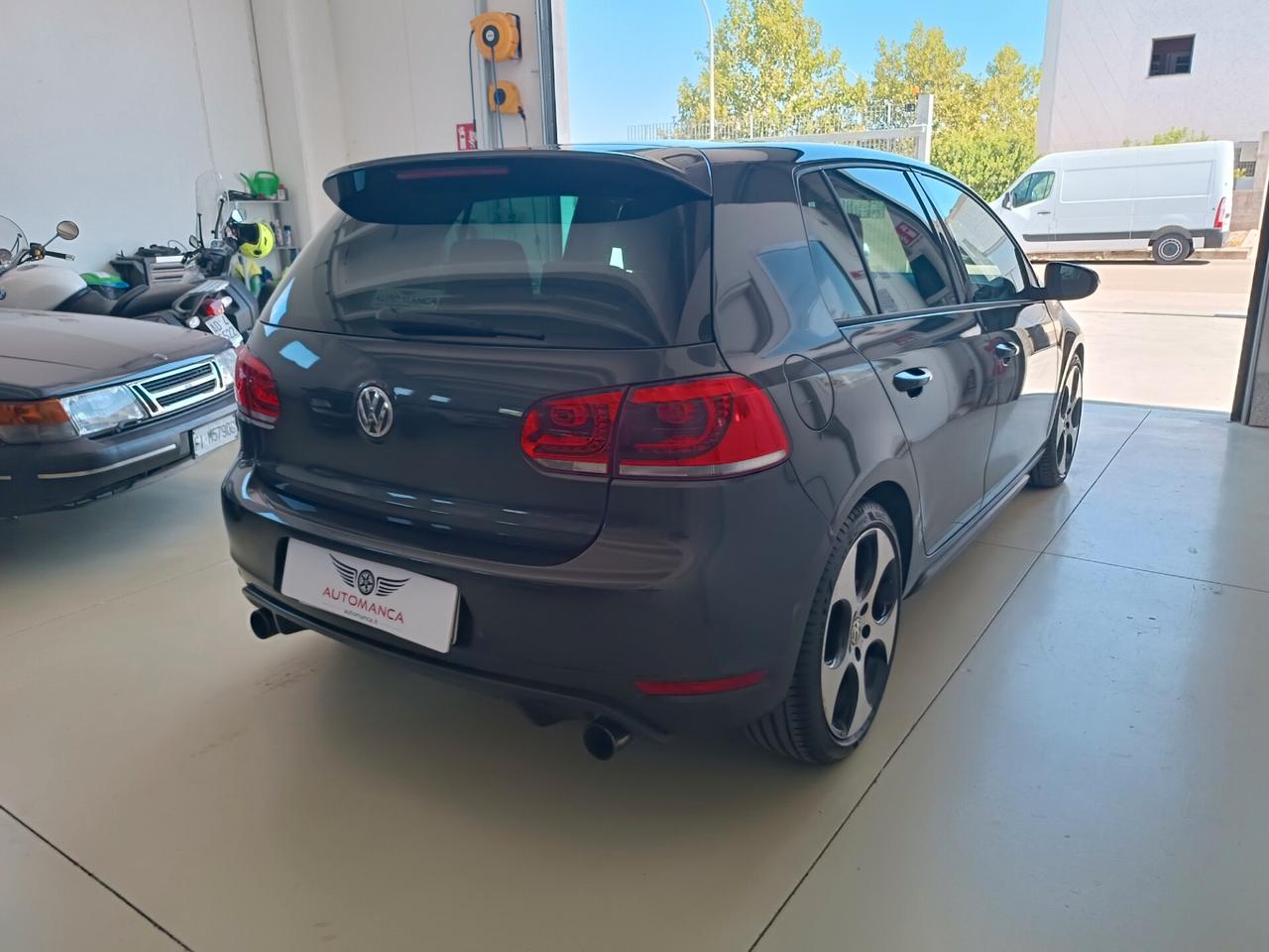 Volkswagen Golf GTI 2.0 TSI 5p.
