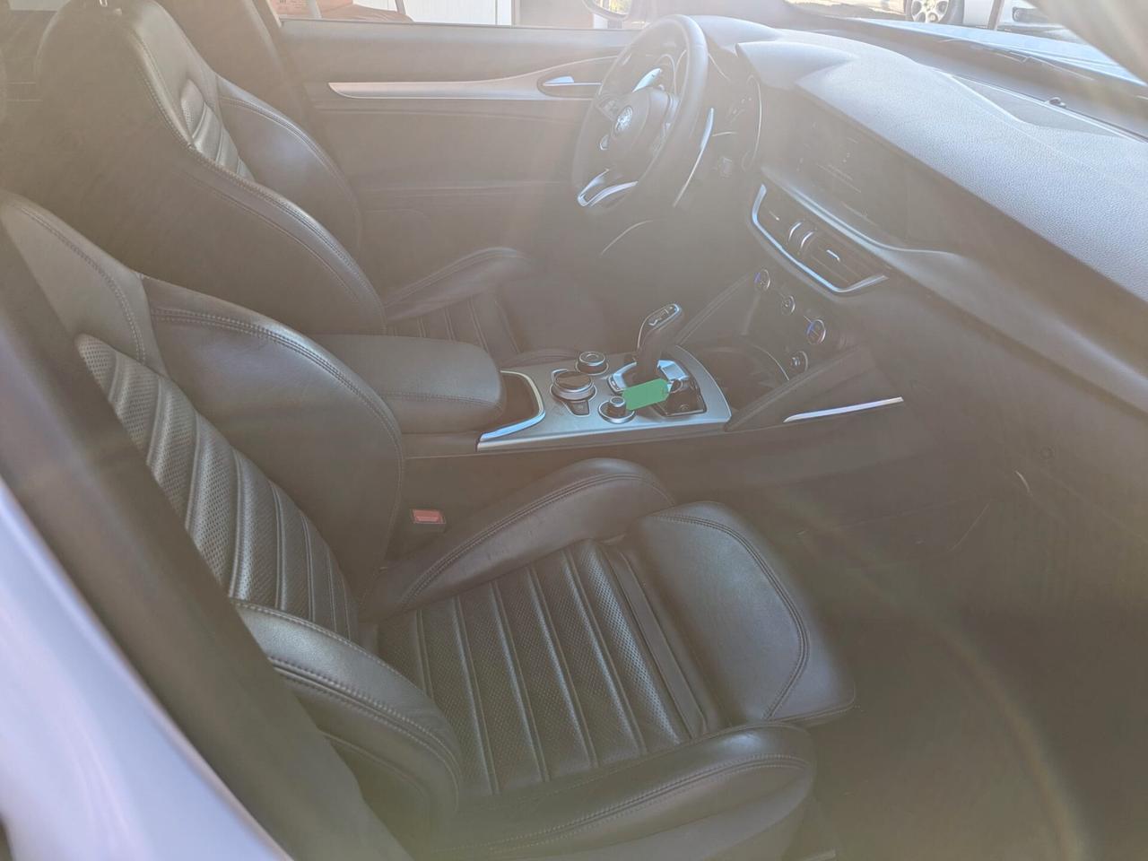 Alfa Romeo Stelvio 2.2 Turbodiesel 210 CV AT8 Q4 Veloce