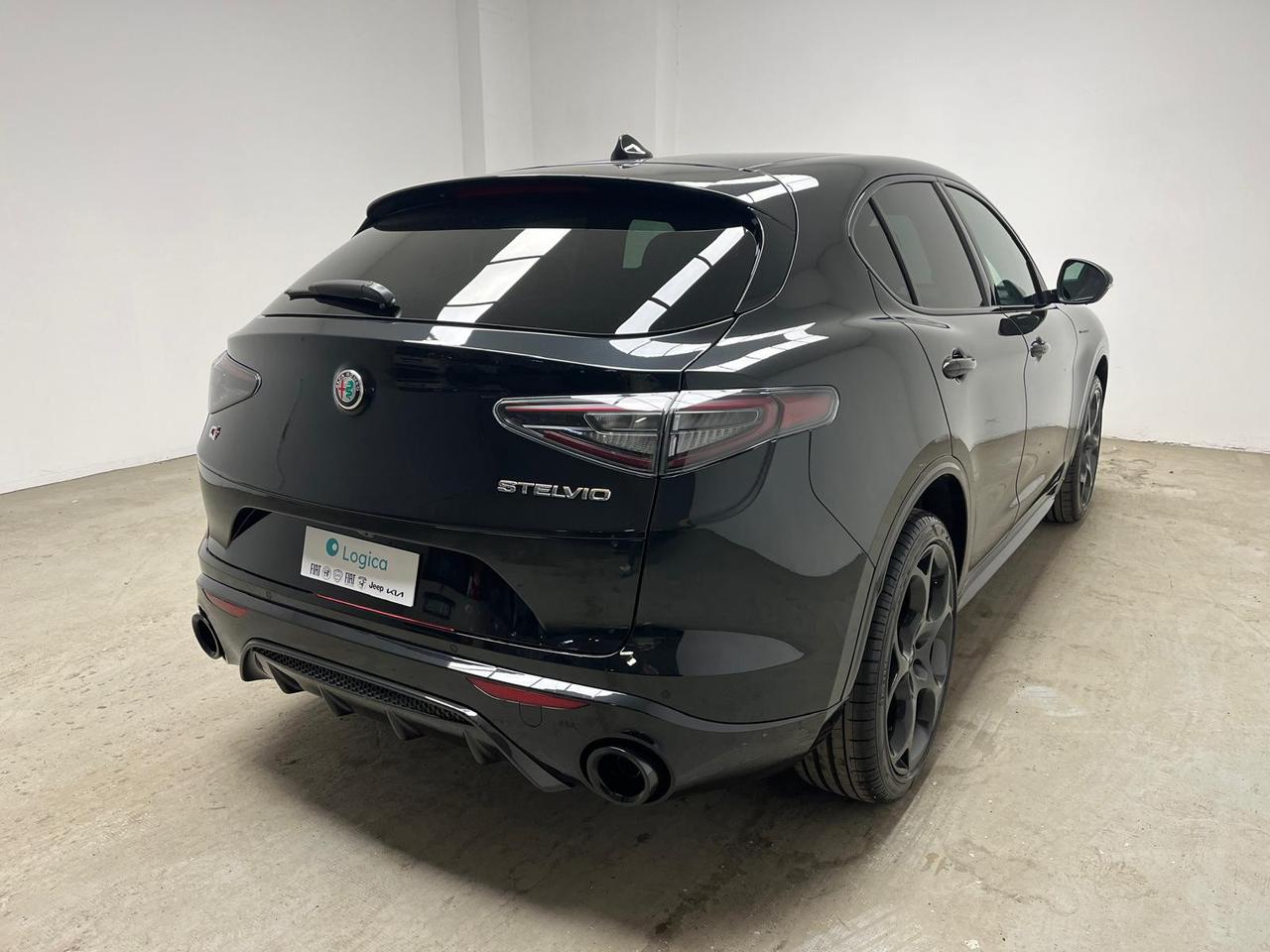 ALFA ROMEO Stelvio 2023 - Stelvio 2.2 t Competizione Q4 210cv auto