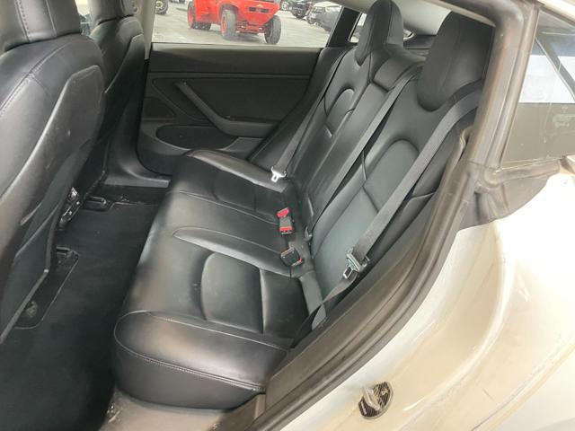 TESLA Model 3 LONG RANGE PERFORMANCE 462CV AWD