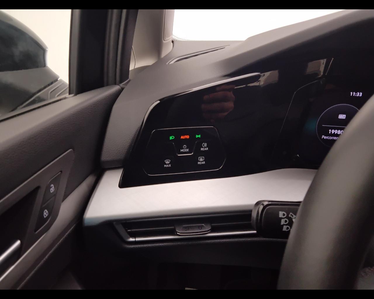 VOLKSWAGEN Golf VIII 2024 - Golf 2.0 tdi Life 115cv