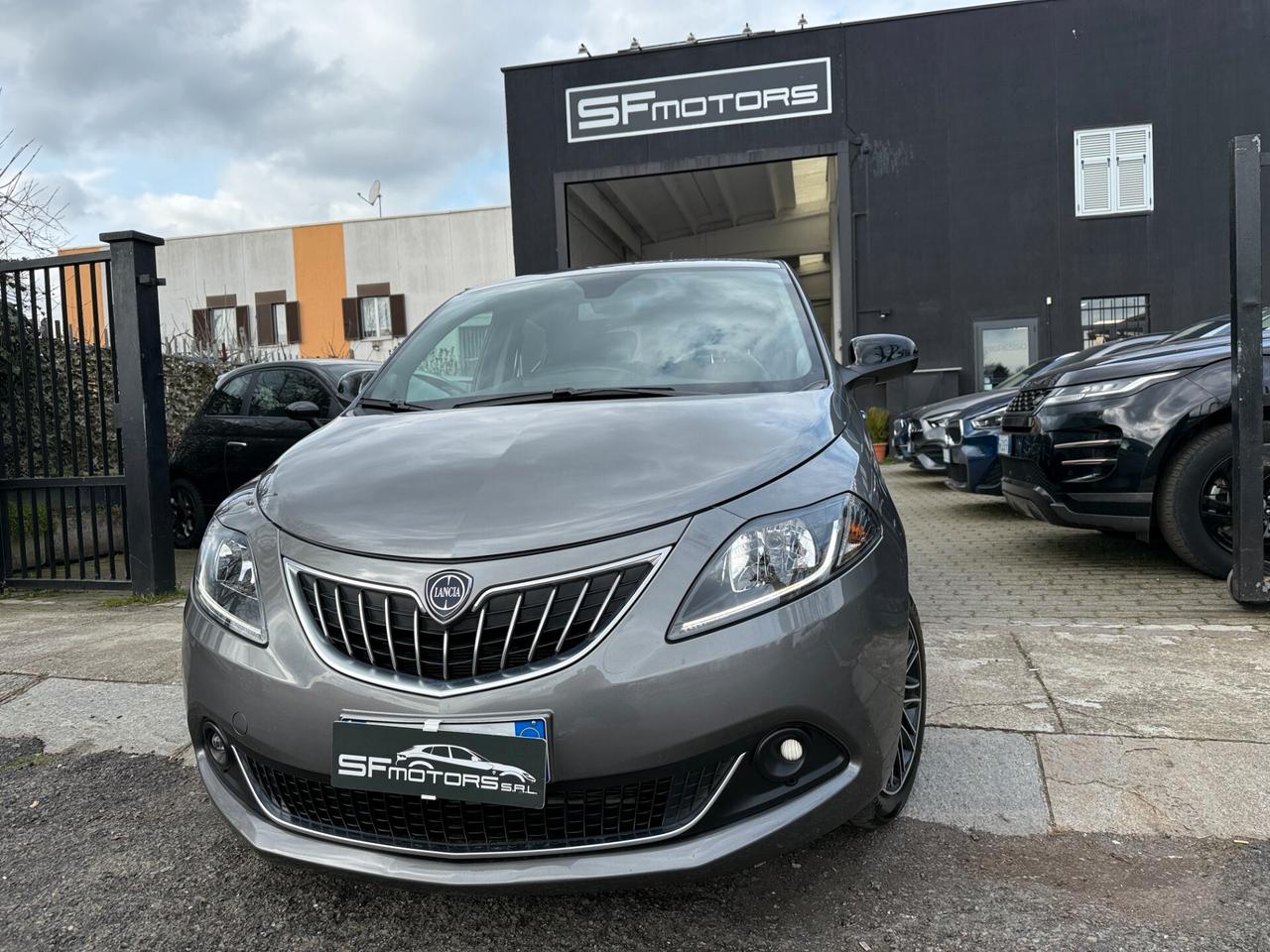 Lancia Ypsilon 1.0 FireFly 5 porte S&S Hybryd Gold