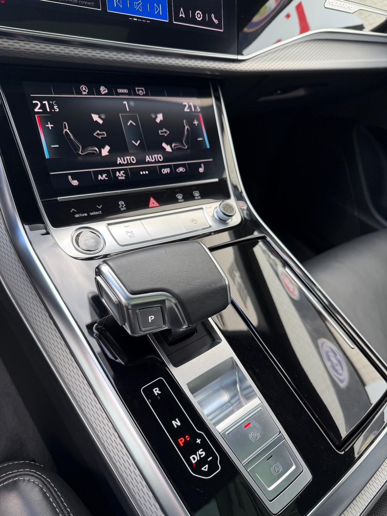 Audi Q8 50 TDI 286 CV S line TETTO GUSCIO 23