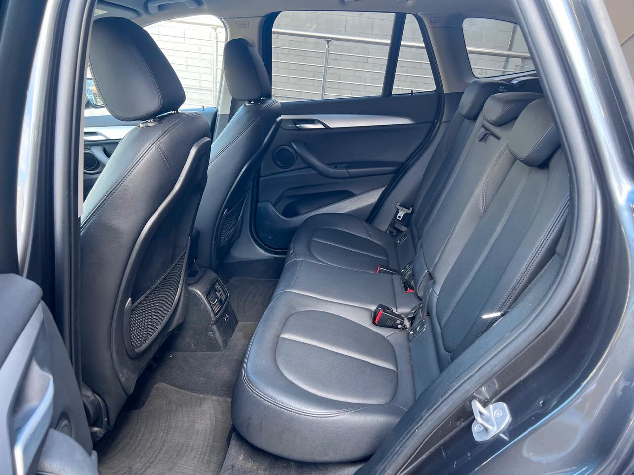 Bmw X1 sdrive16d Business Advantage auto LED/PELLE/NAVI