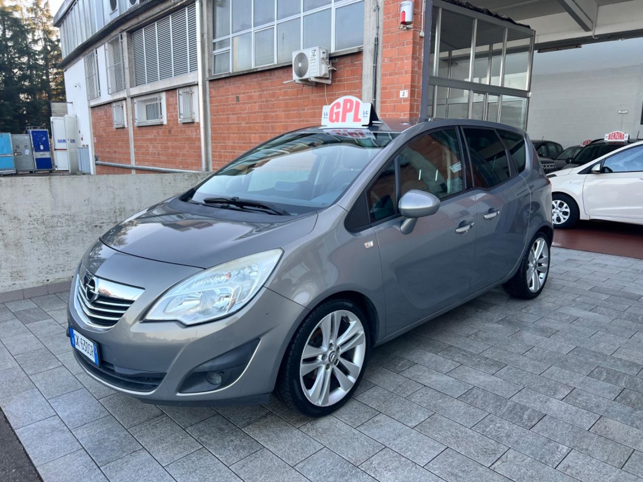 Opel Meriva 1.4 16V GPL-TECH Club