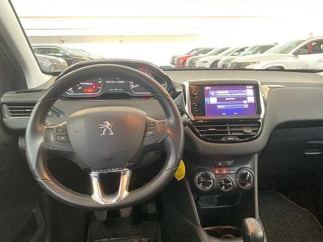 Peugeot 208 PureTech 82 5 porte Allure