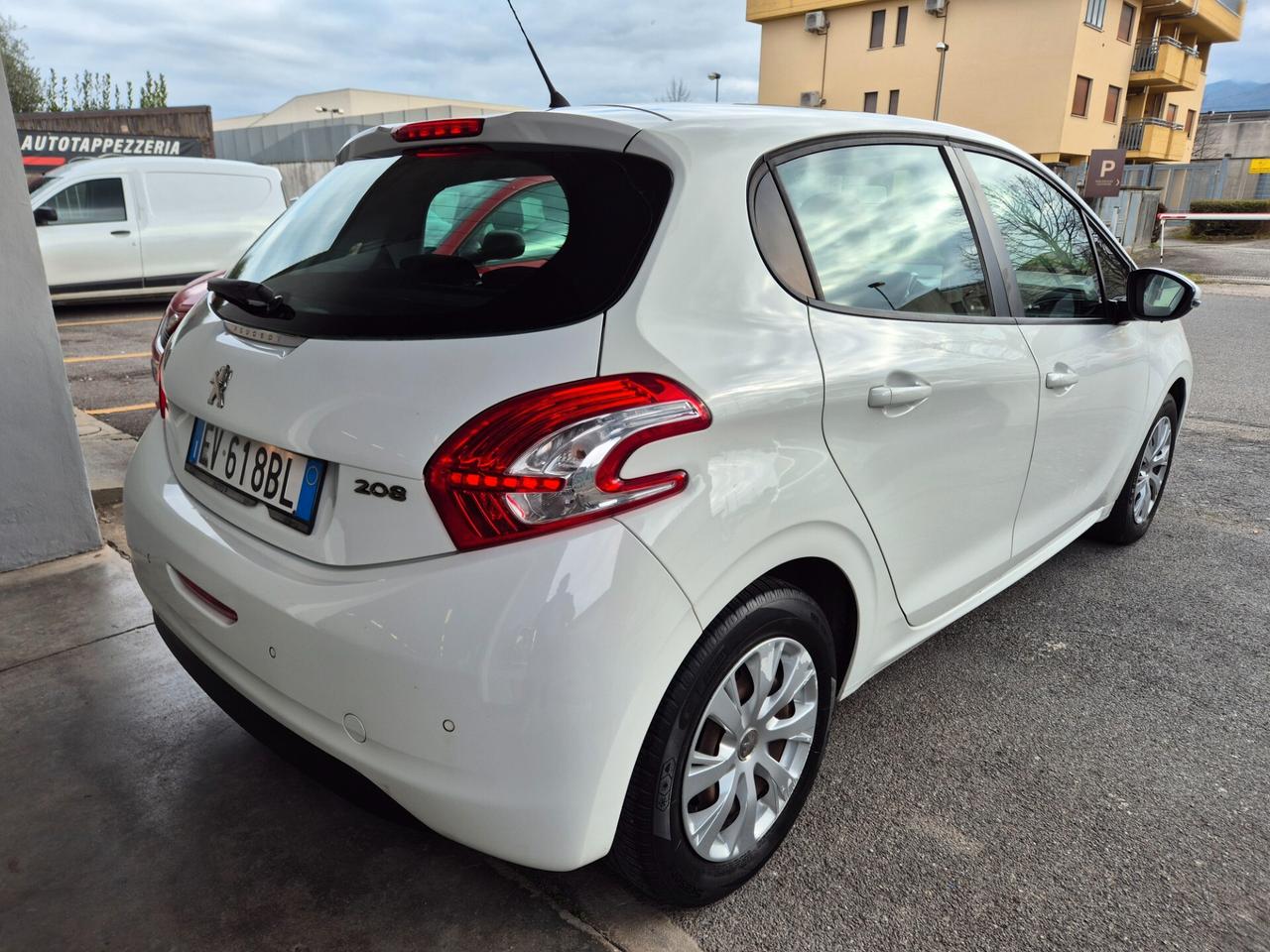 Peugeot 208 1.2 VTi 82 CV 5 porte Active
