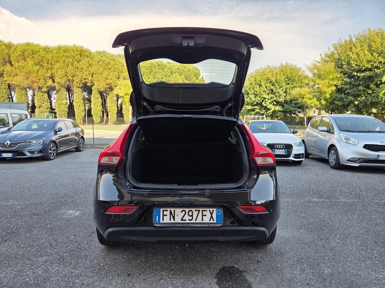 Volvo V40 D2 Business