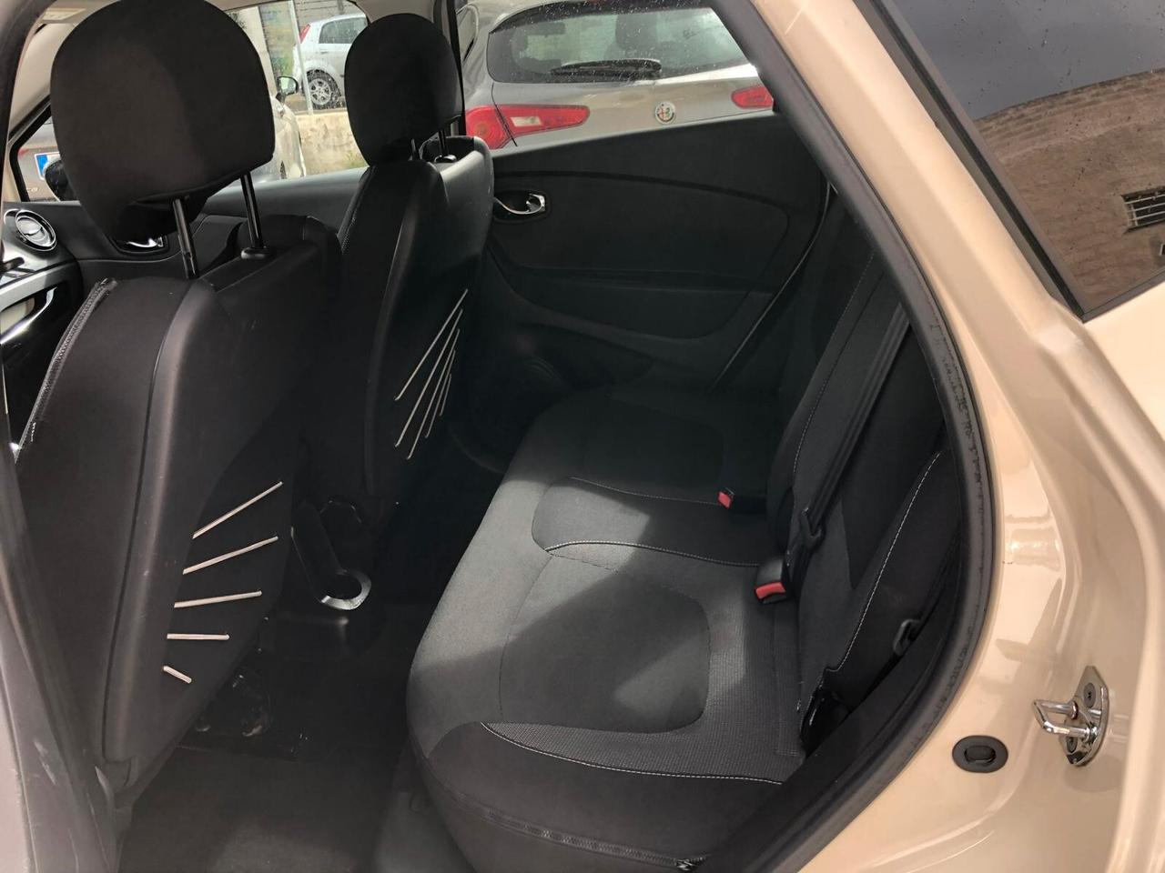 RENAUL CAPTUR 0.9 TCe 90CV ENERGY R-LINK - 2014