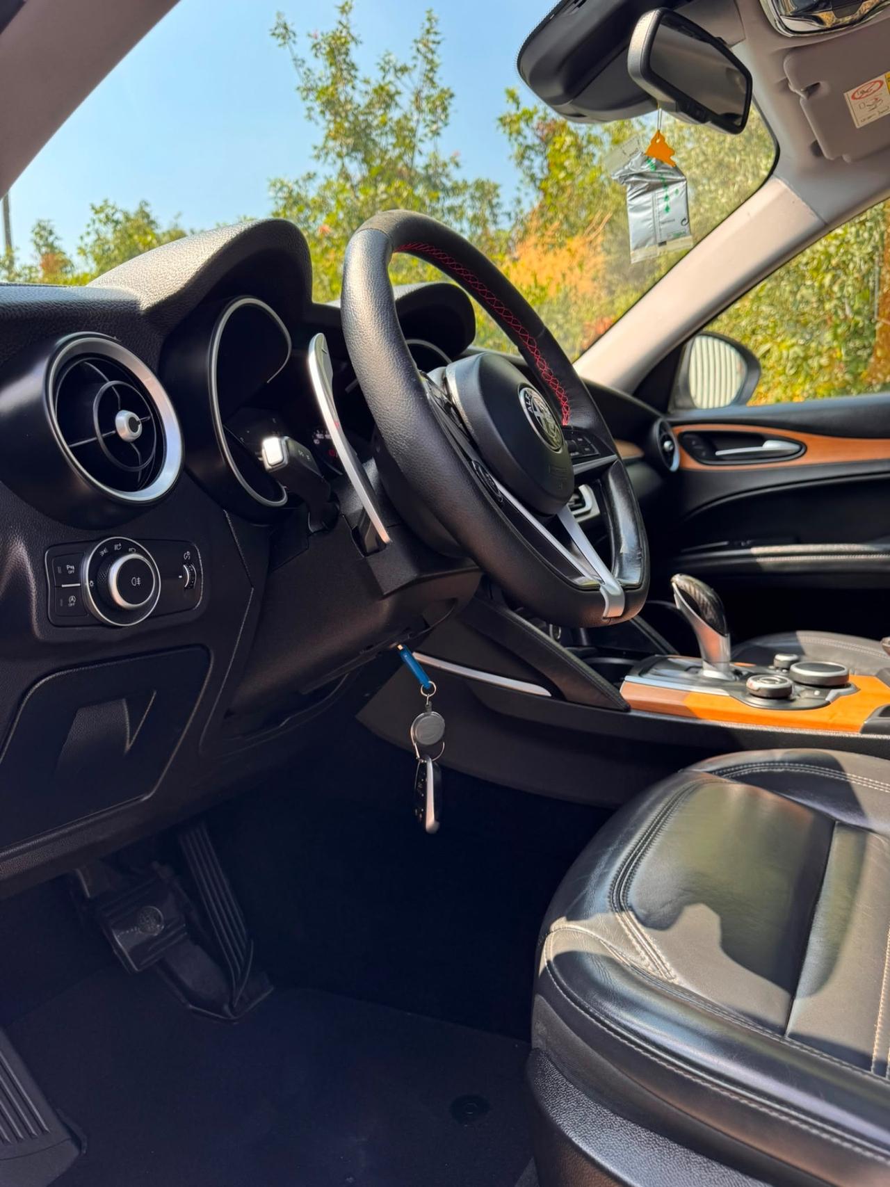 alfa romeo stelvio 2.0 turbo benzina 280cv aceto permuta