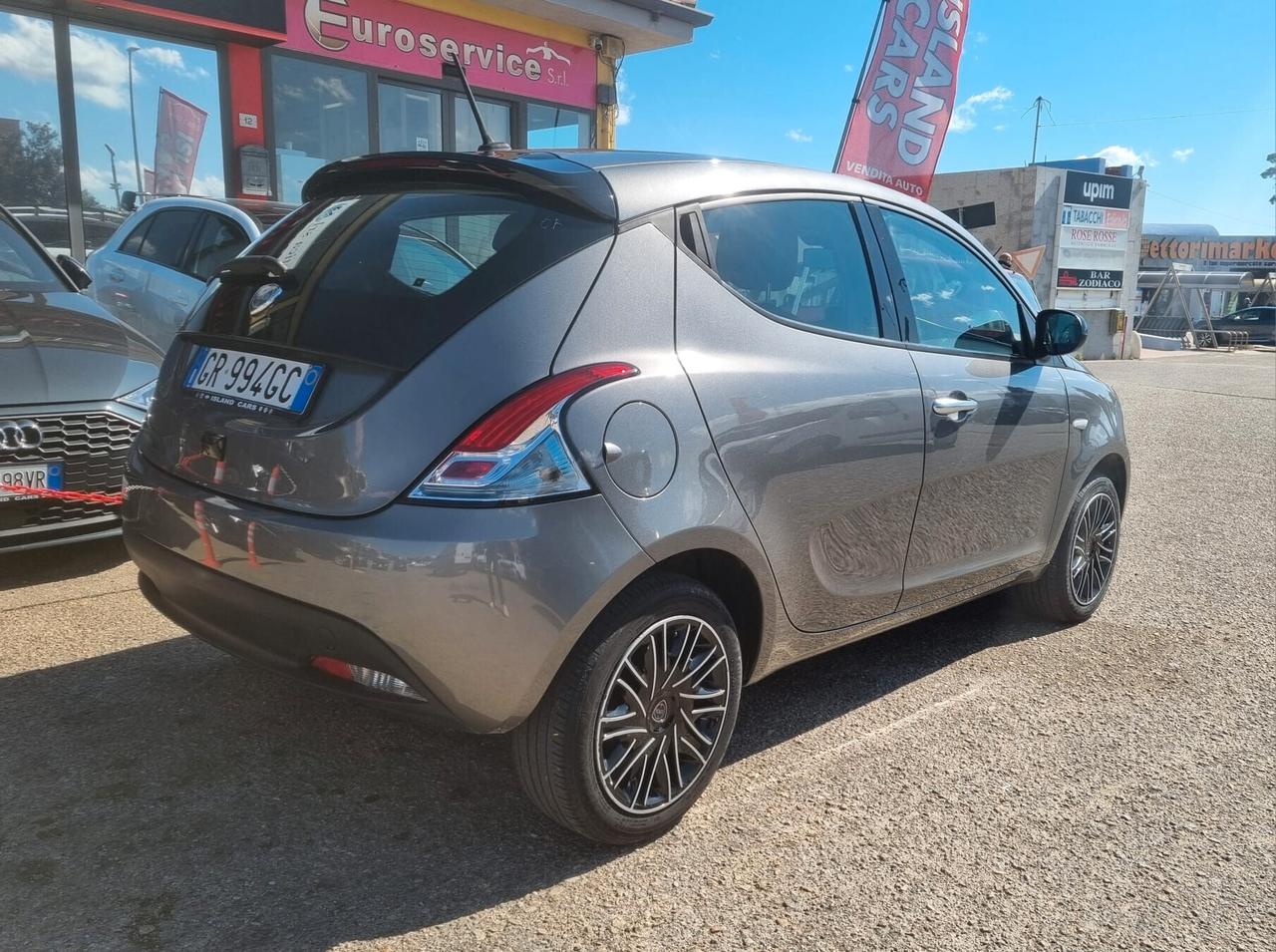 Lancia Ypsilon 1.0 Hybrid Gold