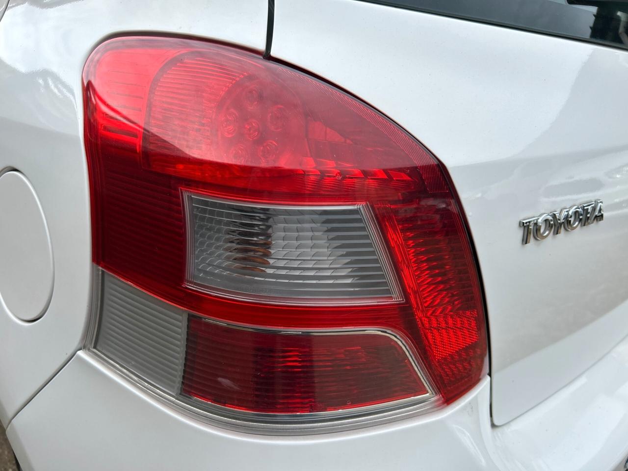 Toyota Yaris 1.0 5 porte Sol