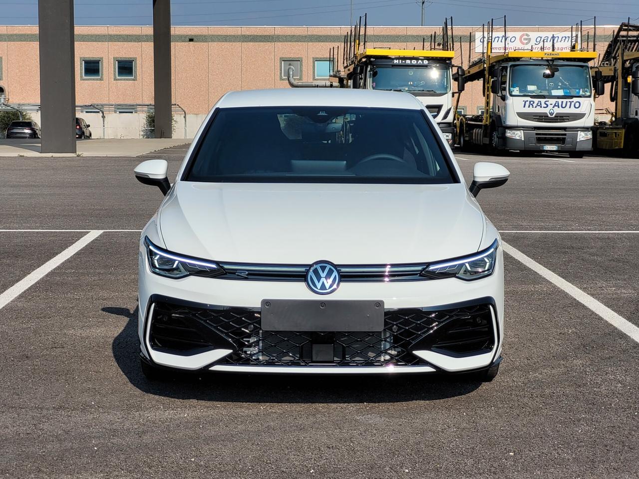 Volkswagen Golf 1.5 etsi R-Line 150cv dsg IQ. DRIVE