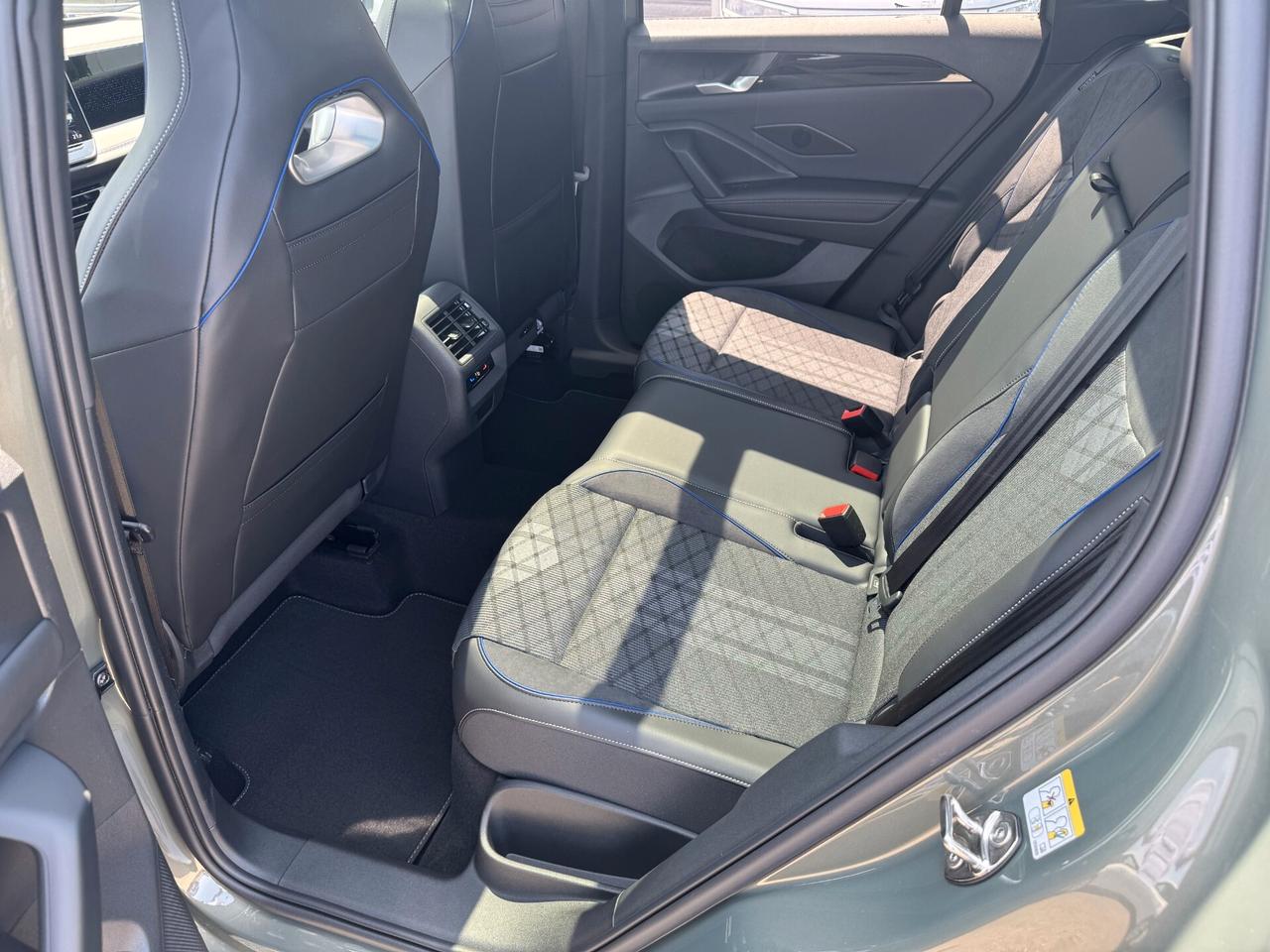 Volkswagen Tiguan 2.0 tdi R-Line Plus 150cv dsg / NO VINCOLI
