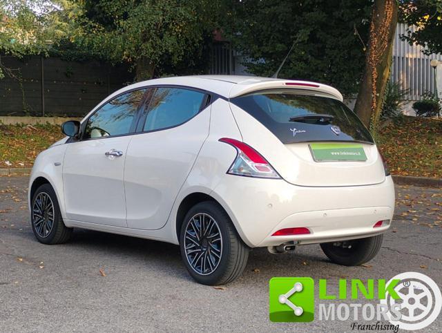 LANCIA Ypsilon 1.2 69 CV 5 porte Gold