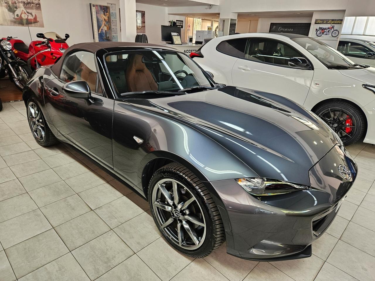 Mazda MX-5 2.0L Skyactiv-G KAZARI