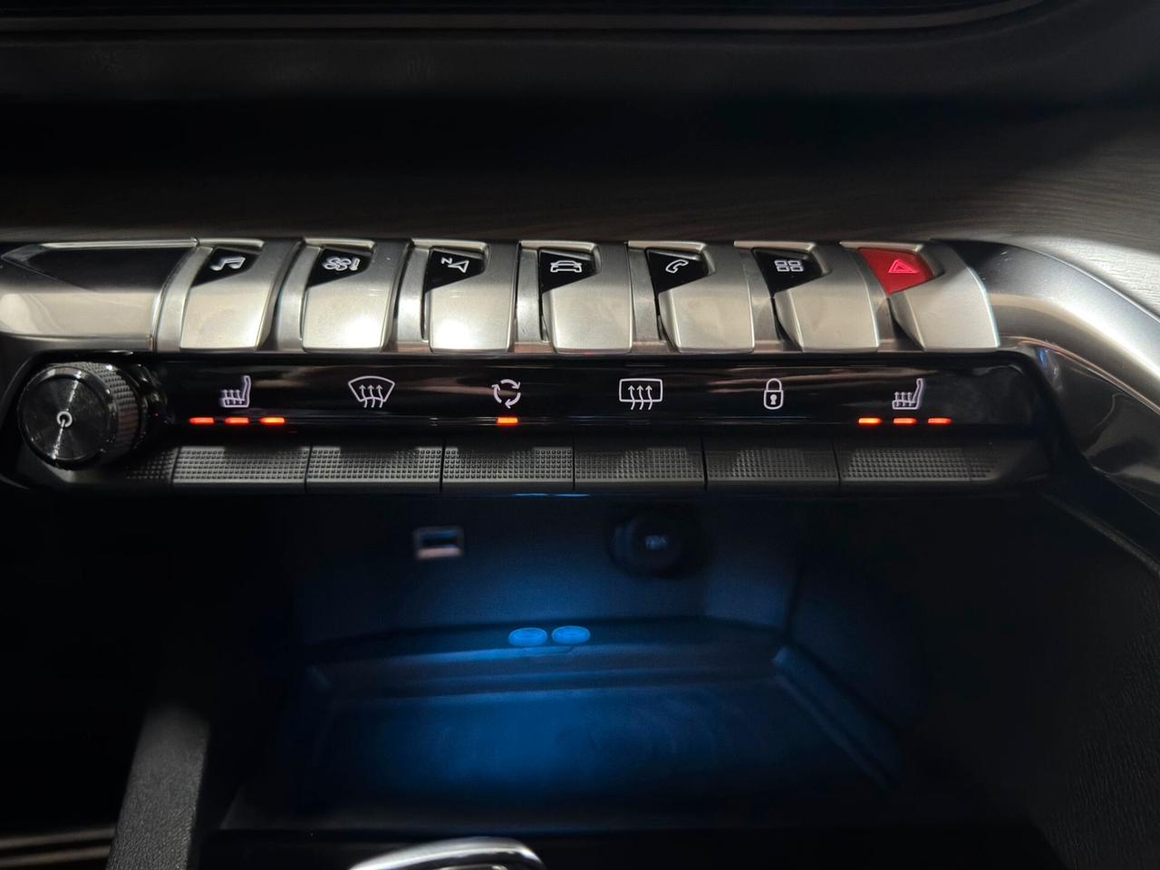 Peugeot 3008 BlueHDi 130 S&S EAT8 Active Pack