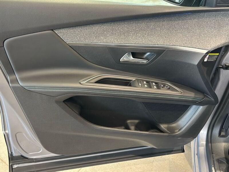 Peugeot 3008 BlueHDI 130 EAT8 Allure Pack