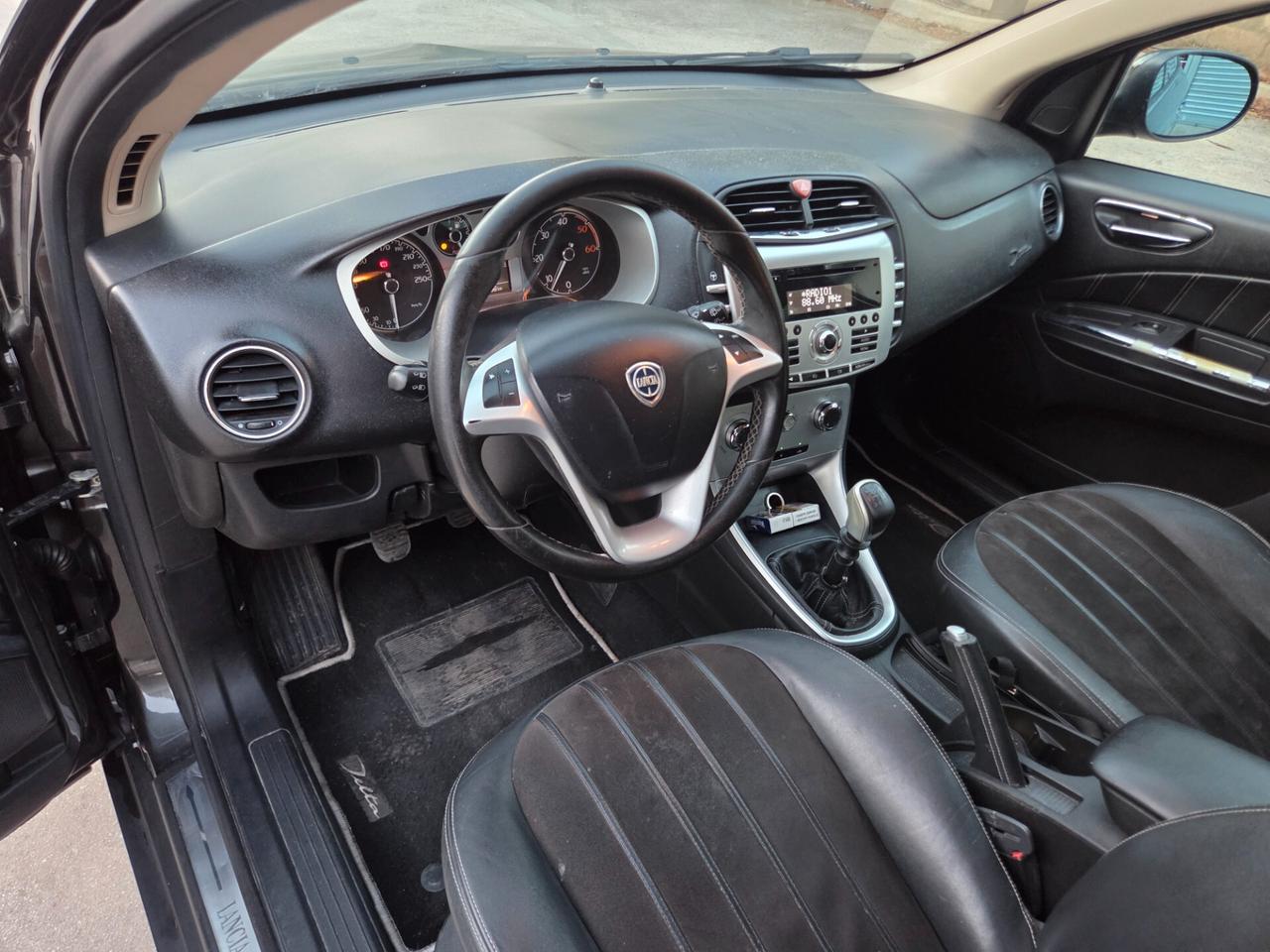 Lancia Delta 1.6 MJT DPF Platino