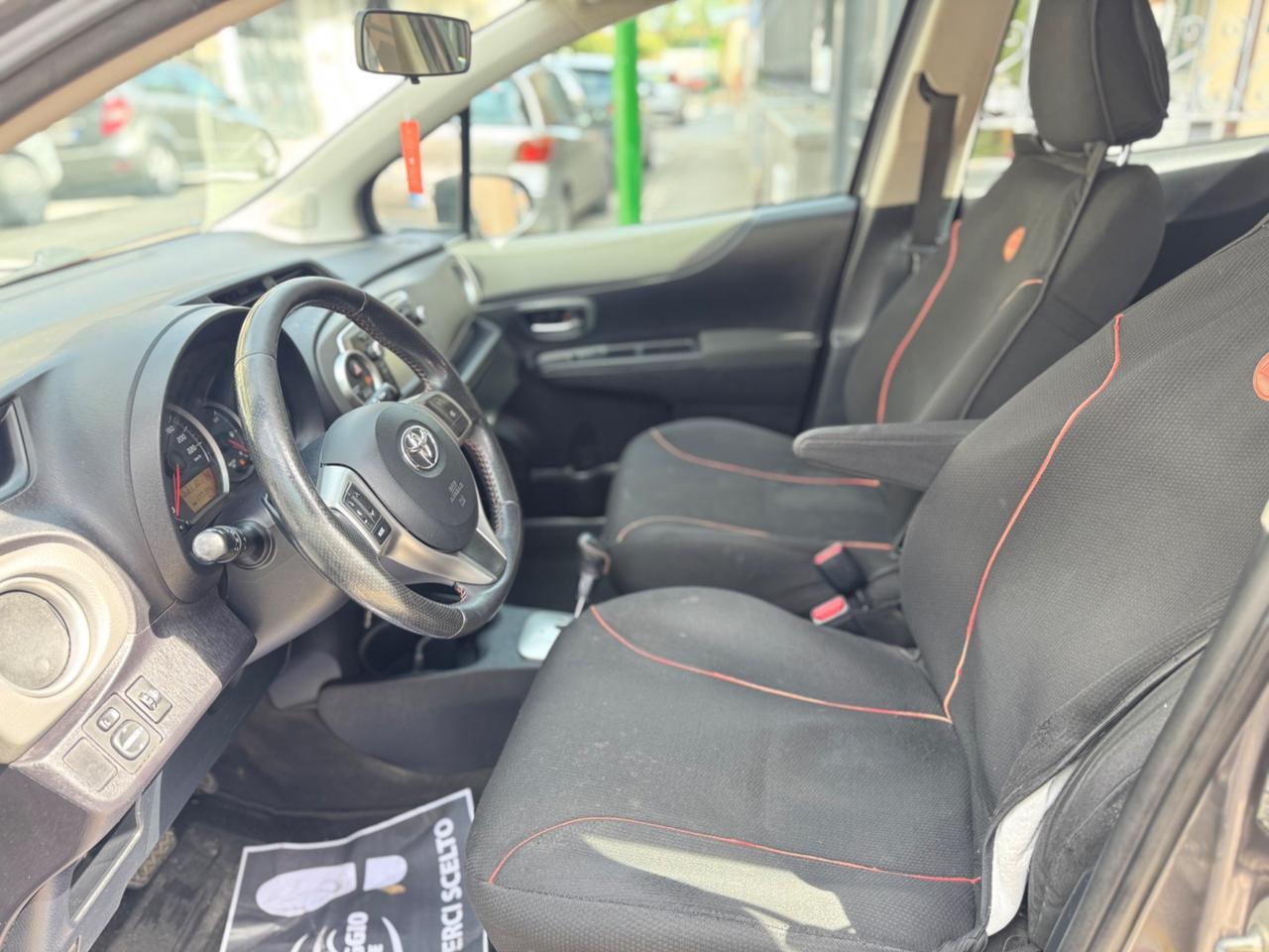 Toyota Yaris 1.4 D-4D 5 porte Lounge AUTOMATICA