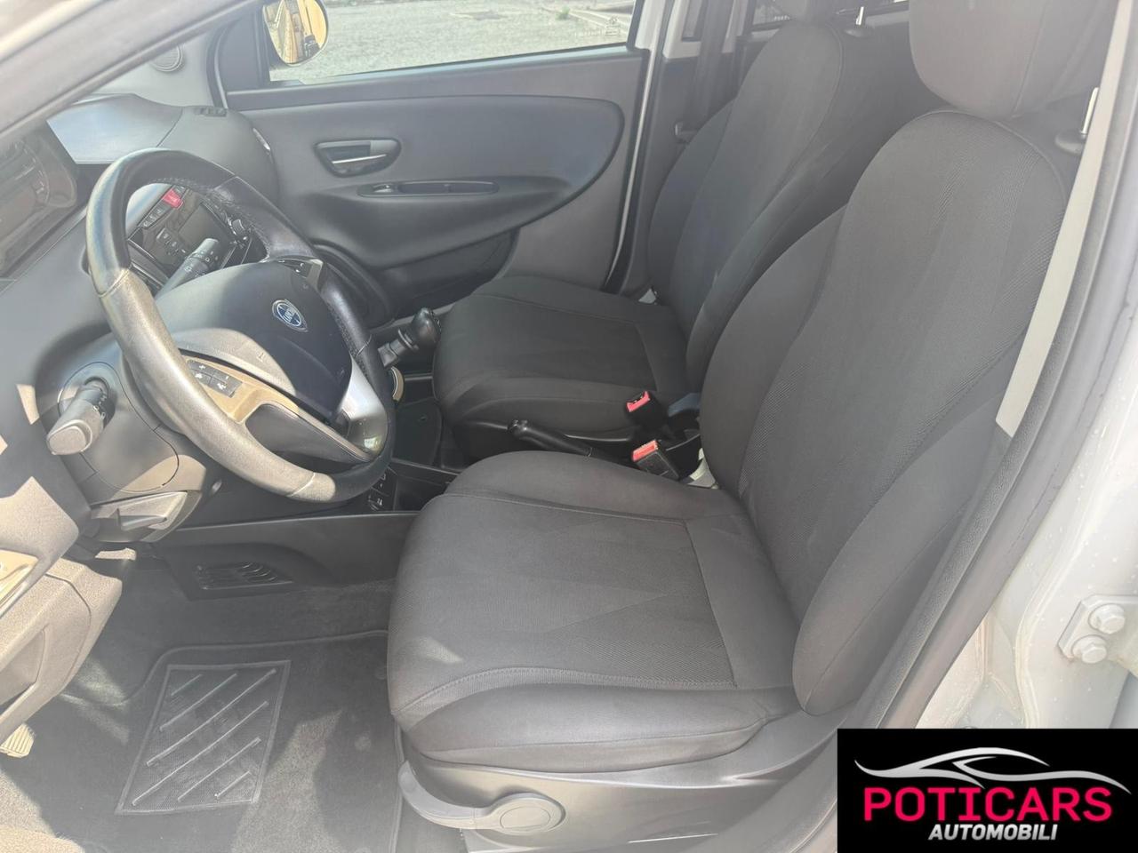 Lancia Ypsilon 1.2 69 CV 5 porte GPL Ecochic Gold