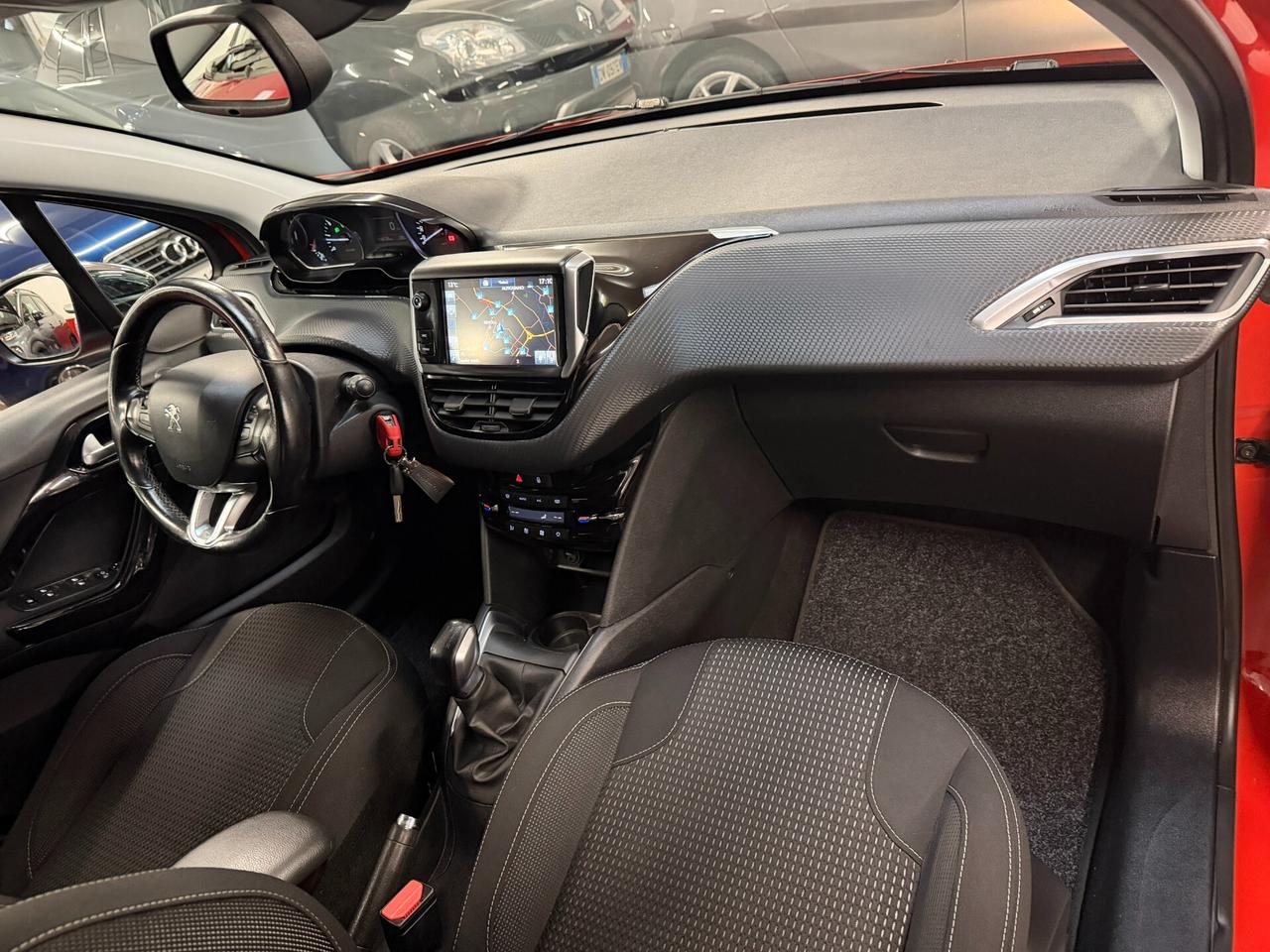 Peugeot 208 PureTech 82 5 porte Allure