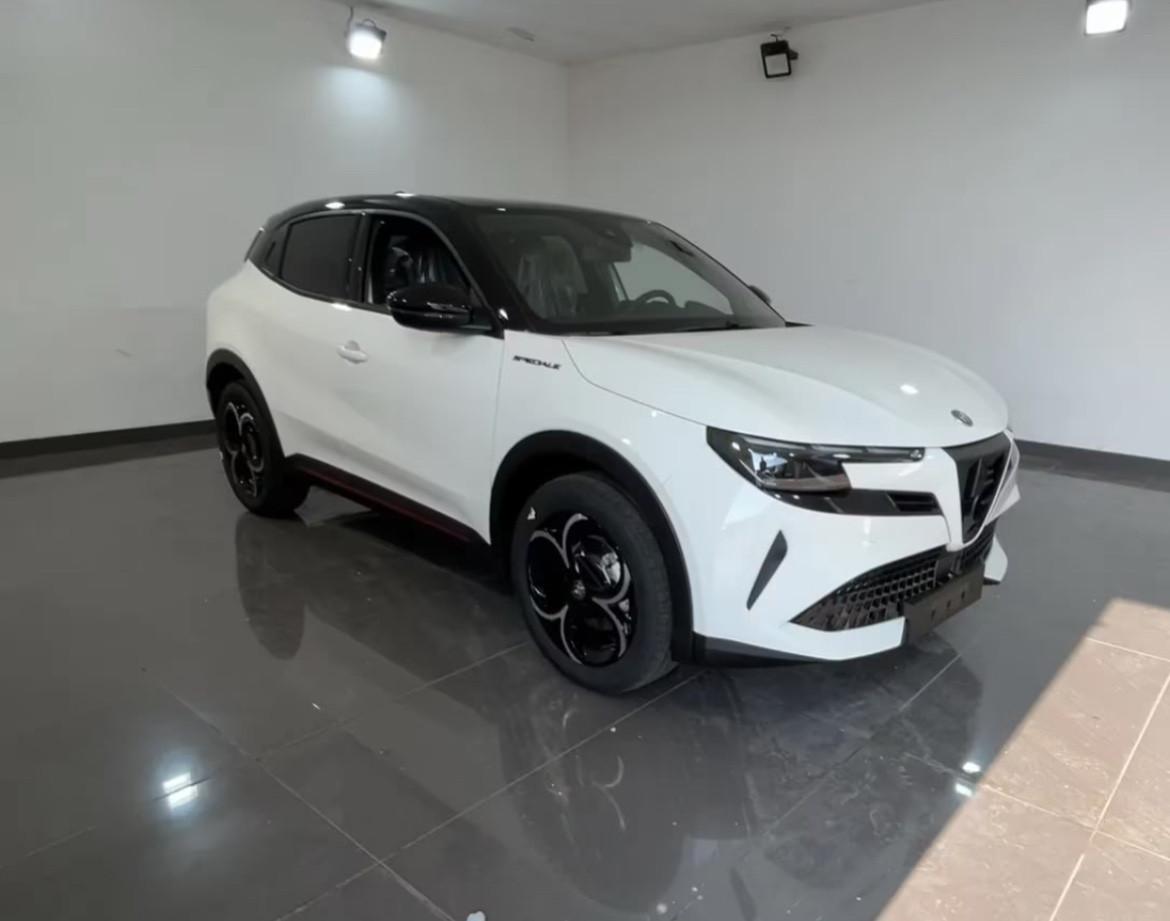 Alfa Junior 1.2 145 CV Hybrid a*f*f*a*r*e
