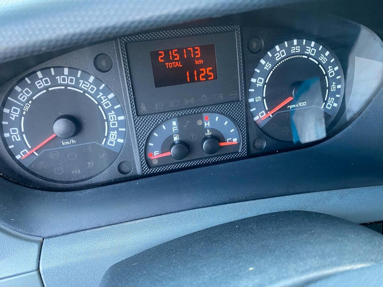 Furgone Iveco Daily 7 posti