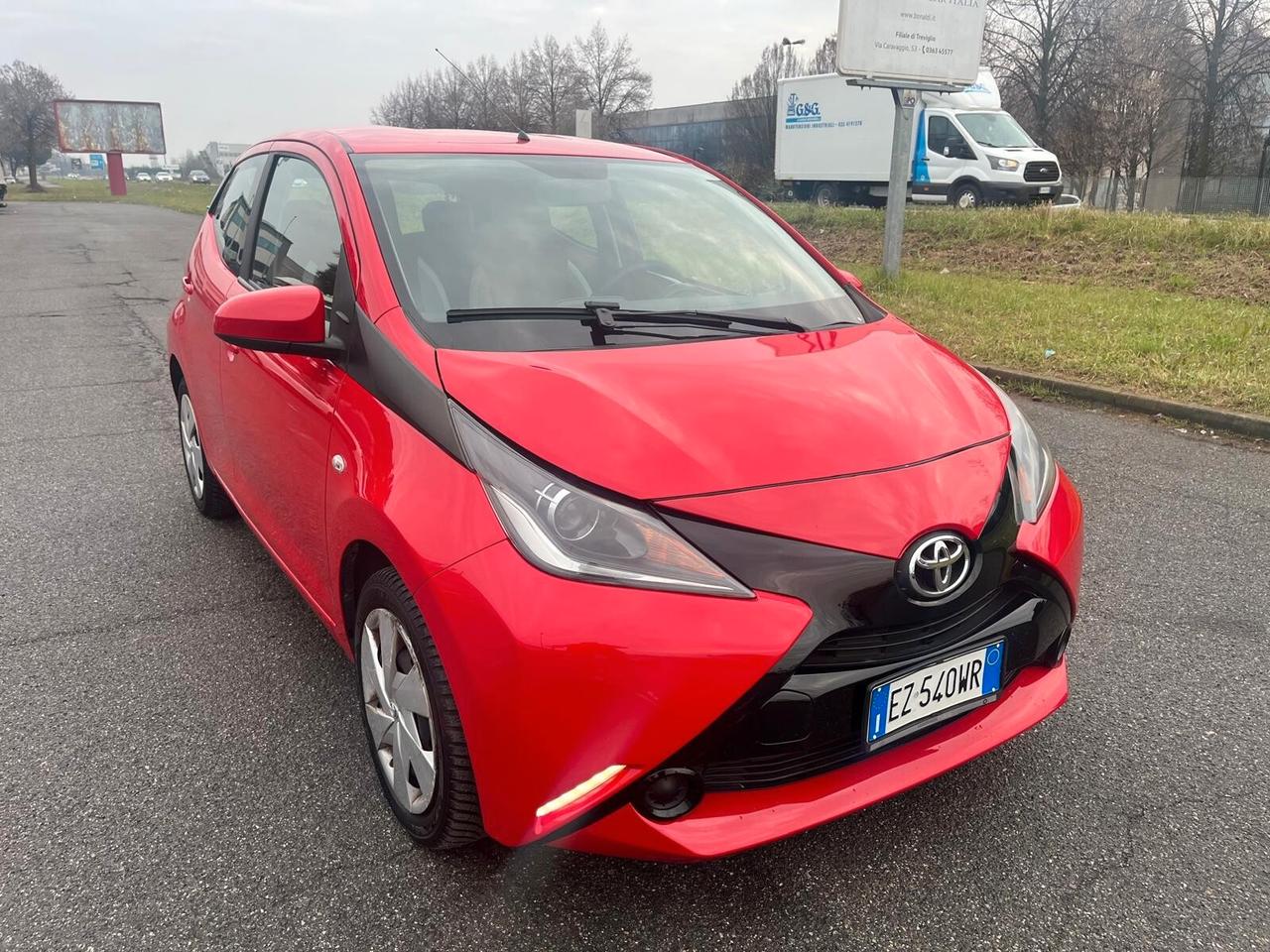 Toyota Aygo 1.0 VVT-i 69 CV **NEOPATENTATI**