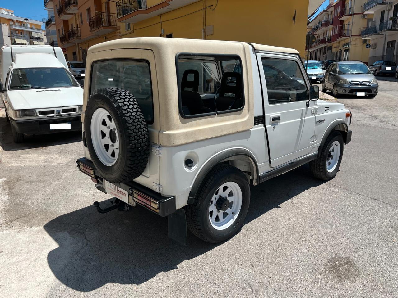 Suzuki SJ 413 SJ413