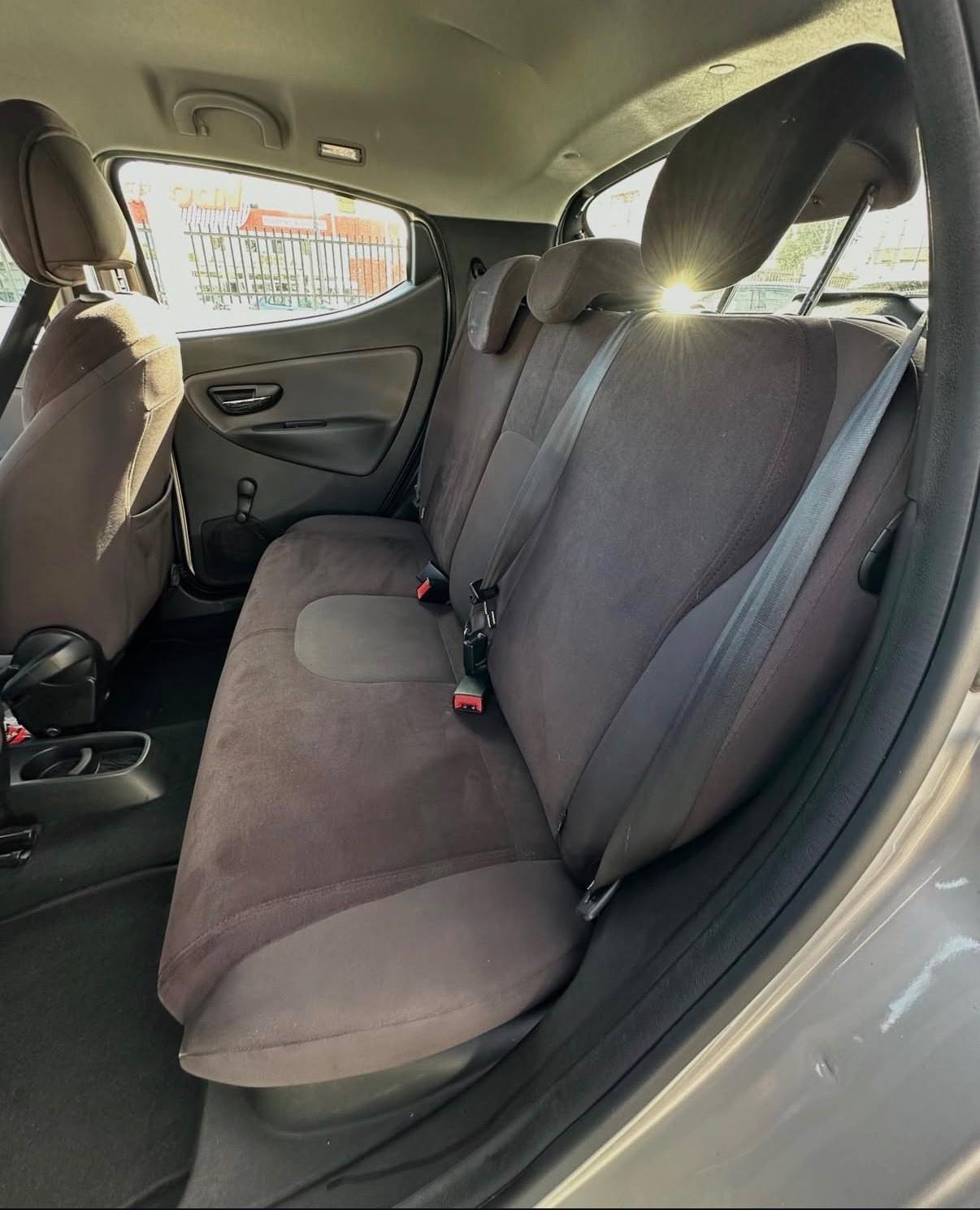 Lancia Ypsilon 1.2 69 CV 5 porte S&S Platinum