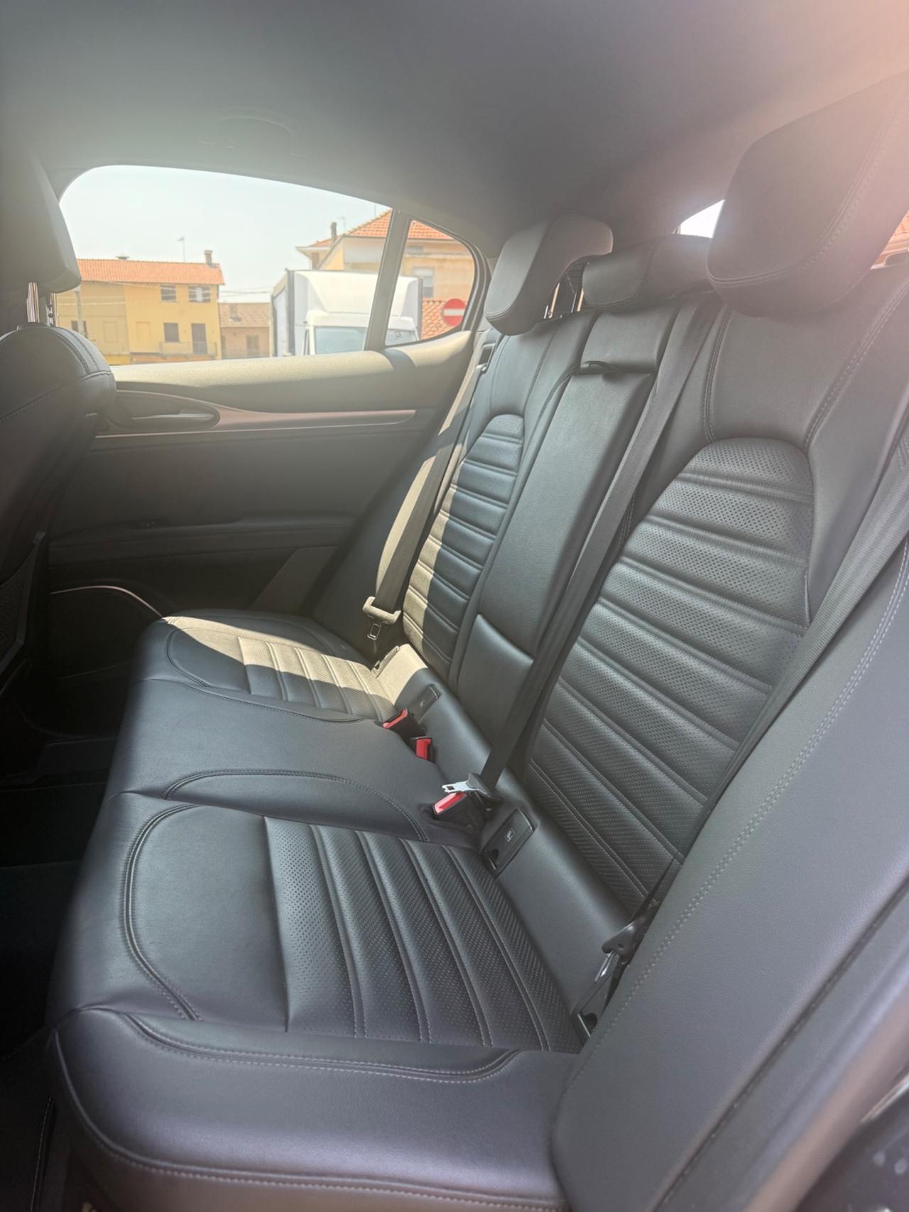 Alfa Romeo Stelvio 2.2 Turbodiesel 210 CV AT8 Q4 Veloce