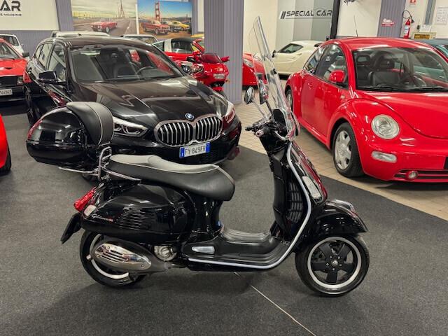Piaggio Vespa 300 GTS Super i.e. 10.000KM