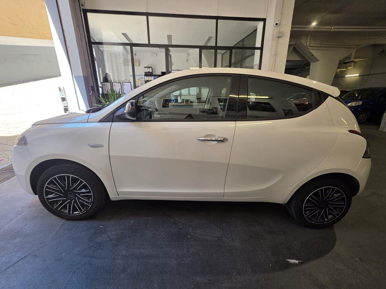 Lancia Ypsilon 1.2 69 CV unico proprietario
