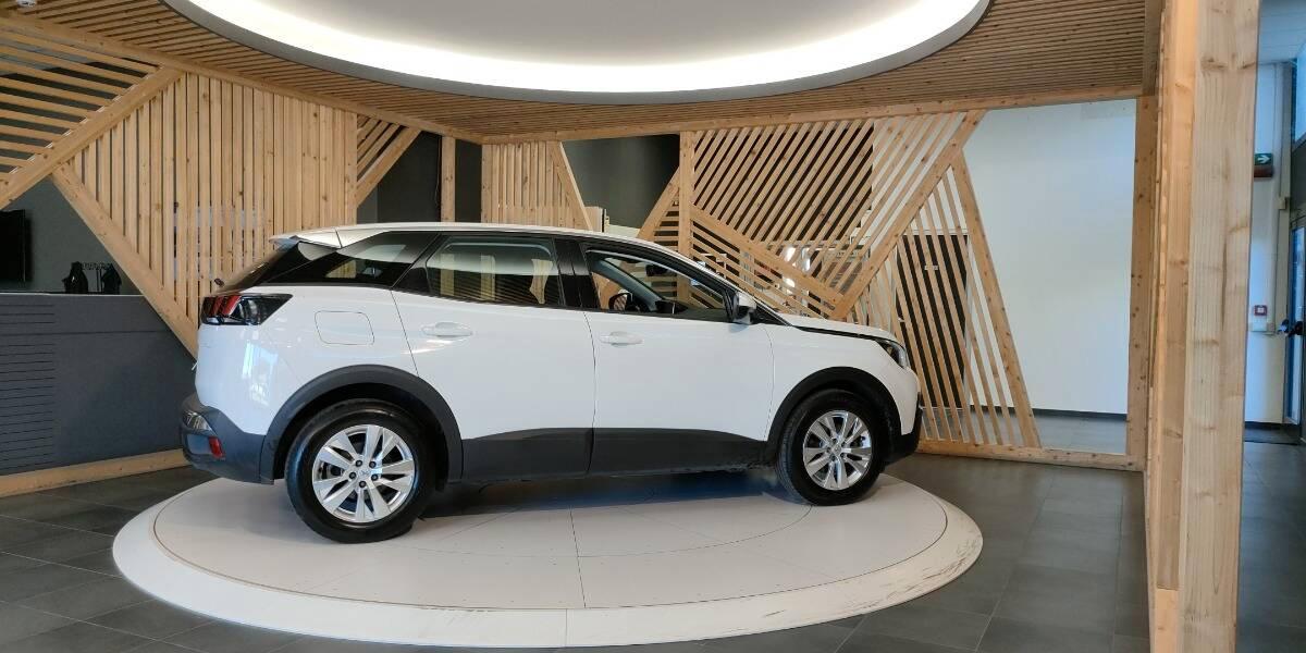 Peugeot 3008 1.5 bluehdi Business s&s 130cv eat8
