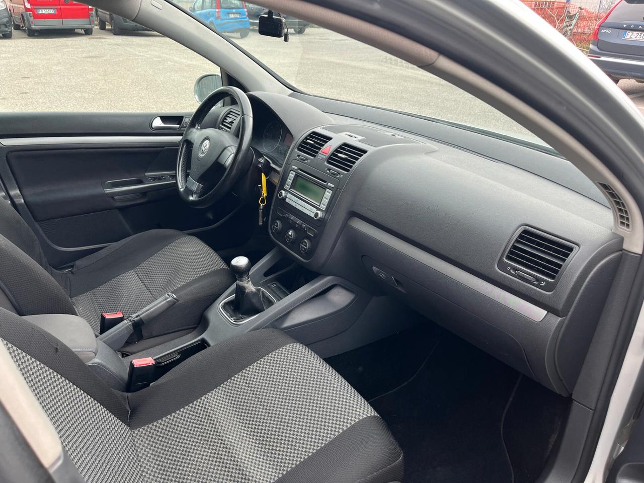 Volkswagen Golf 1.9 TDI DPF 5p. Sportline