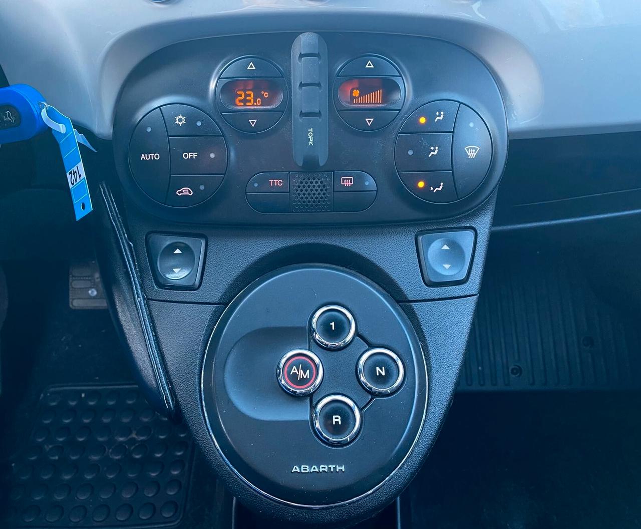 Abarth 500 1.4 Turbo T-Jet MTA Custom Turismo