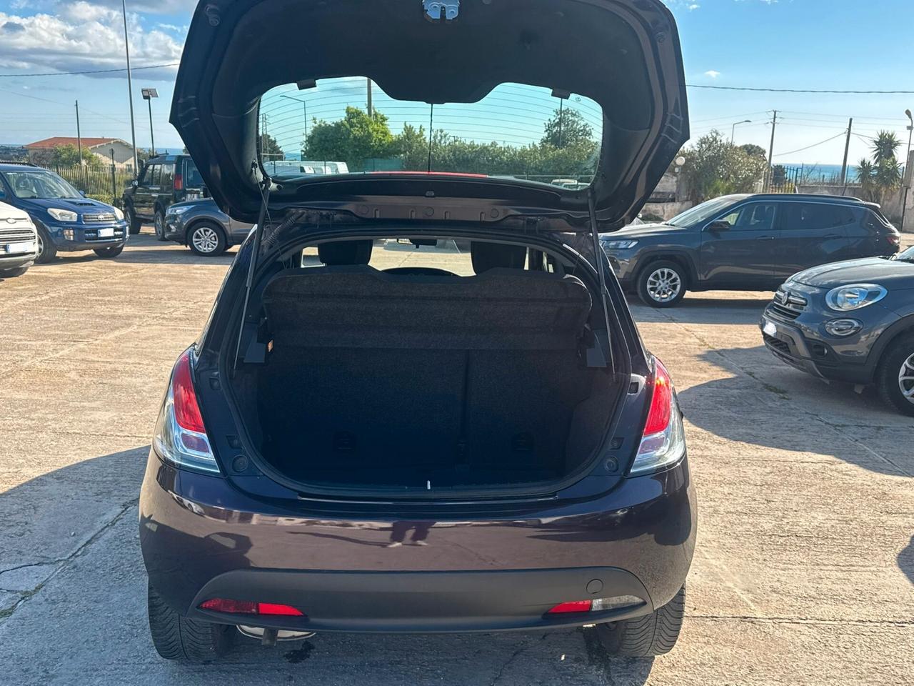 Lancia Ypsilon 1.2 69 CV 5 porte S&S Elefantino